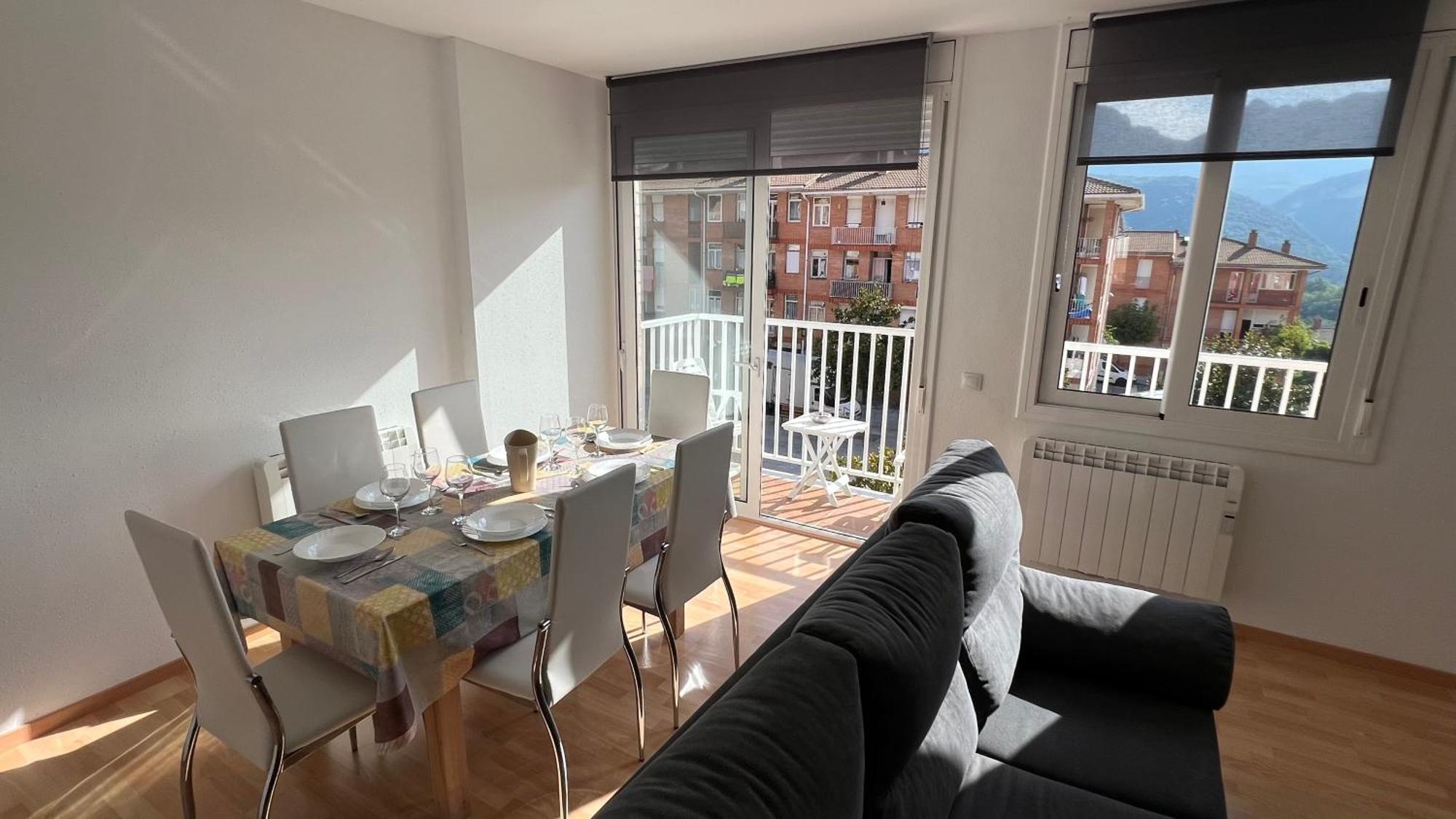 Apartament Acollidor Al Bergueda 6P Sant Jordi de Cercs Zewnętrze zdjęcie