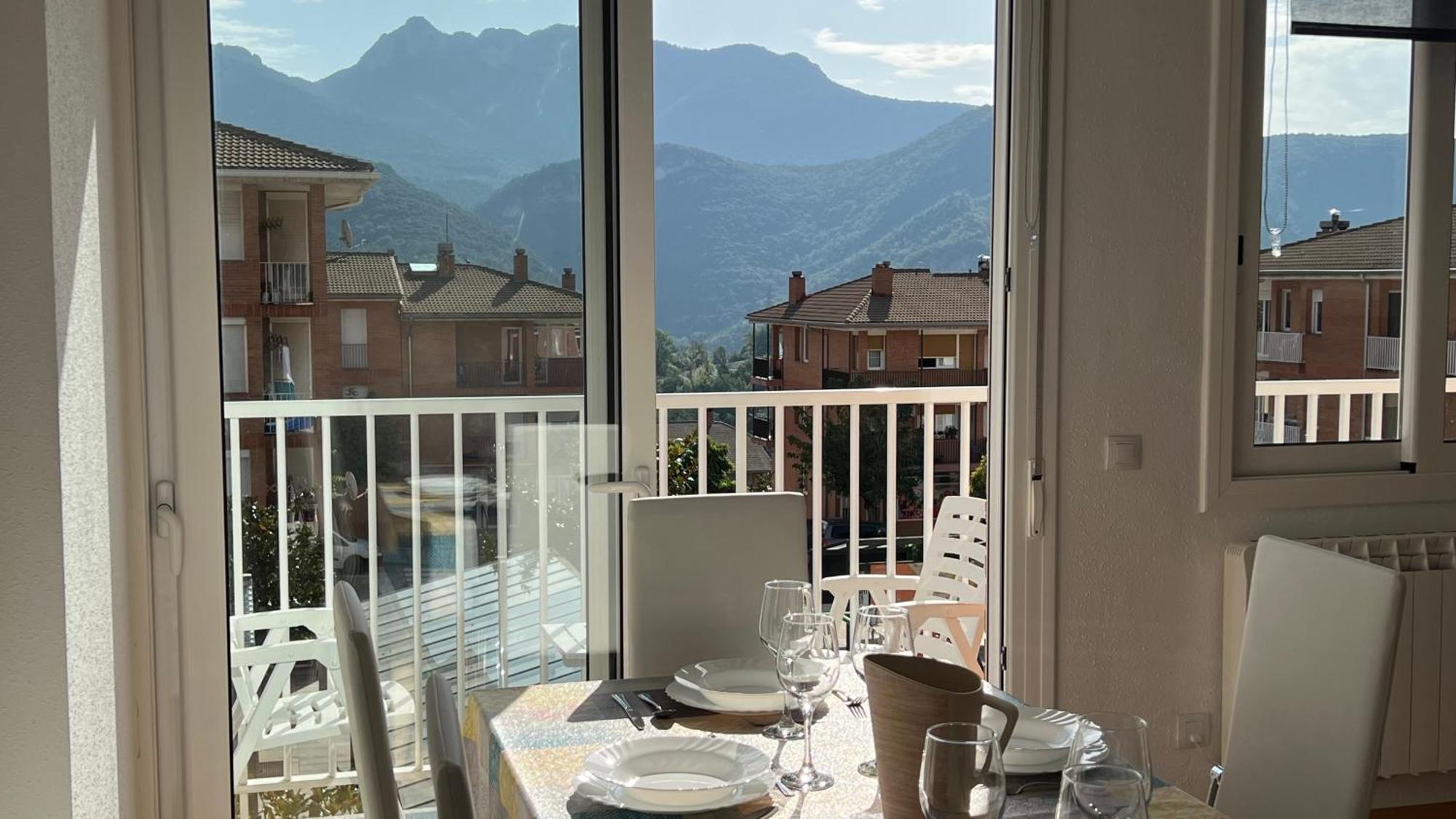 Apartament Acollidor Al Bergueda 6P Sant Jordi de Cercs Zewnętrze zdjęcie